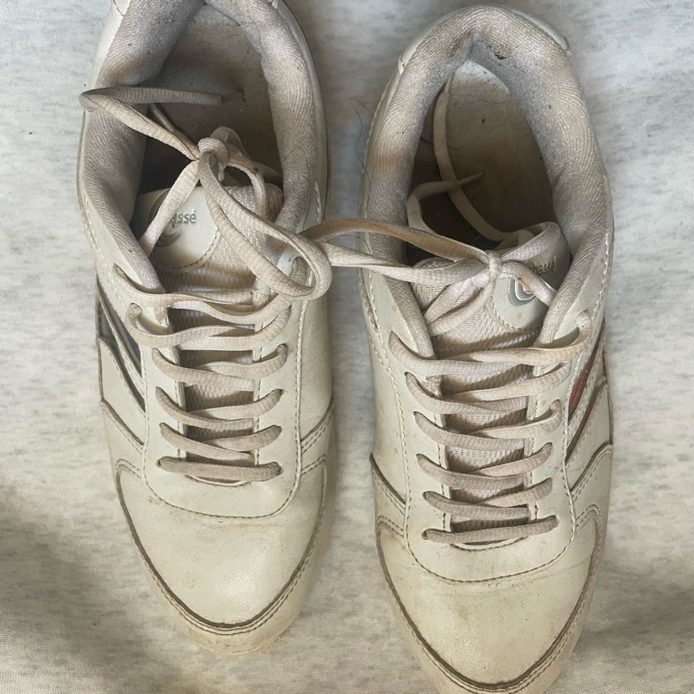 cheerleading shoes